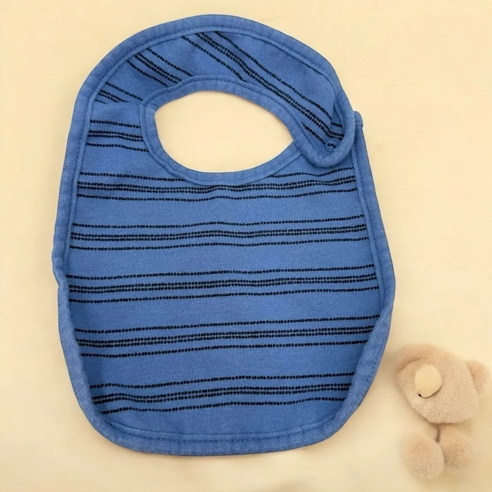 Carter's 3-pack Kids Bib Set Green, Blue, and Beige Alligator Frog Print